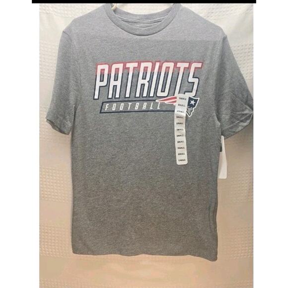New England Patriots Tshirt Mens Size Small Graphic Tee Short Sleeve 6783 - Picture 1 of 6